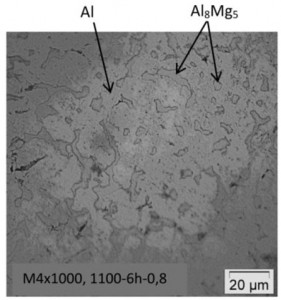 Hình 4. ảnh hiển vi quang  học mẫu M4: 1100  oC, 6 giờ, 0,8 lít/phút